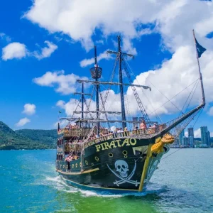 Cómo ahorrar en Nochevieja en Balneário Camboriú - Cupón descuento OVIAJANTE 3 Barco pirata